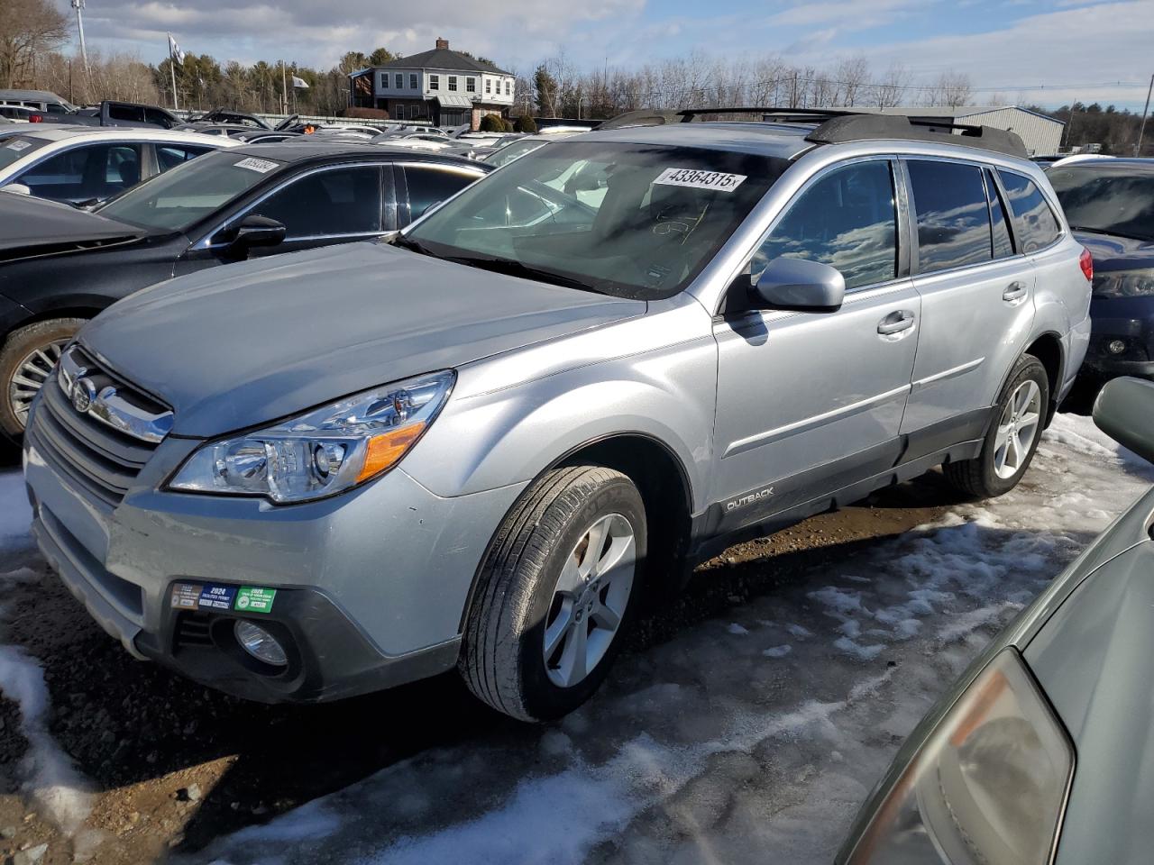 2013 Subaru Outback - Image 1