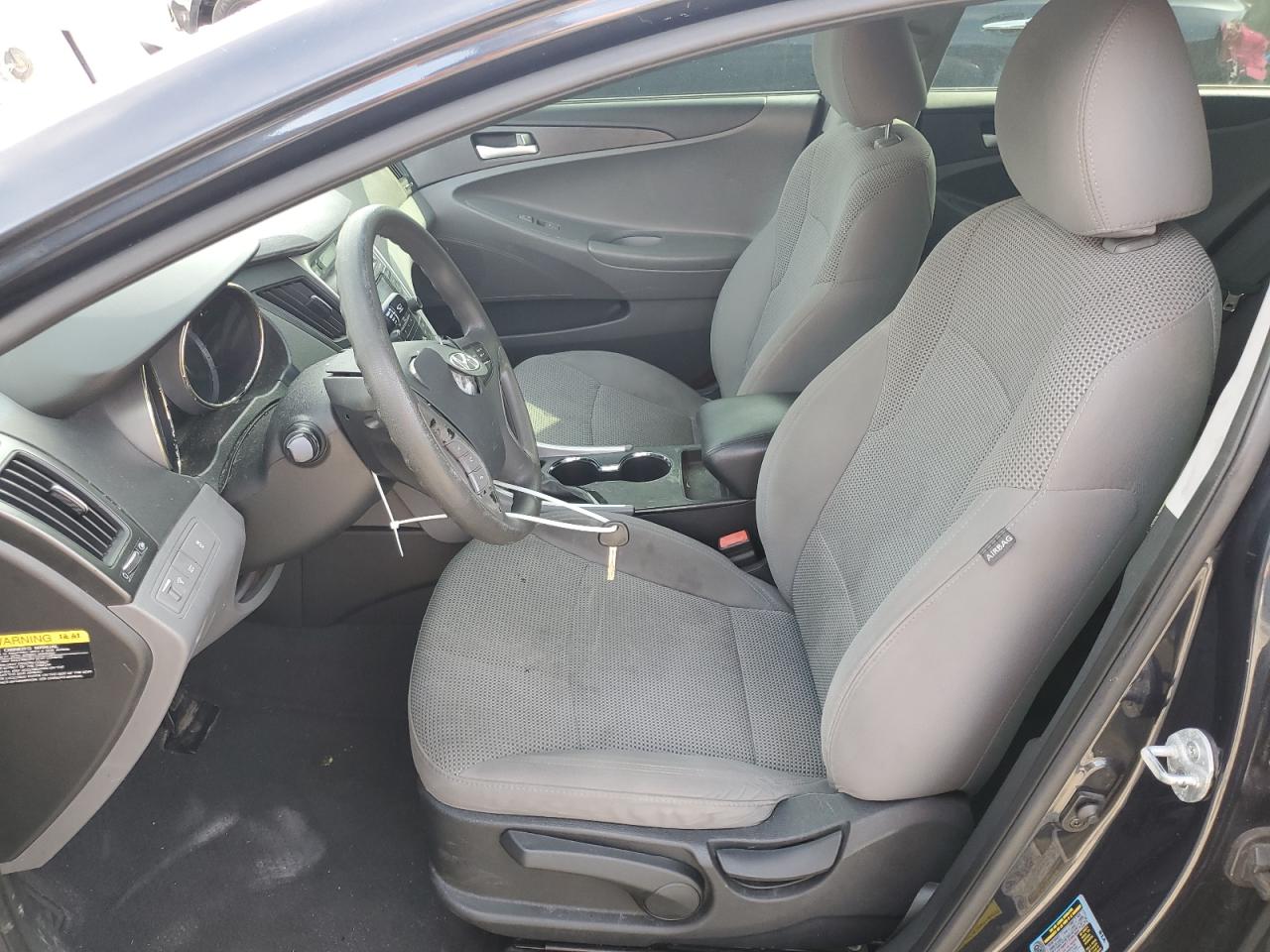 2013 Hyundai Sonata - Image 7