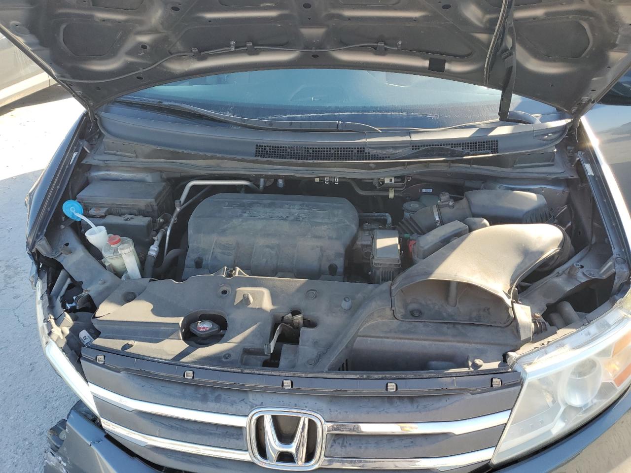 2012 Honda Odyssey - Image 14
