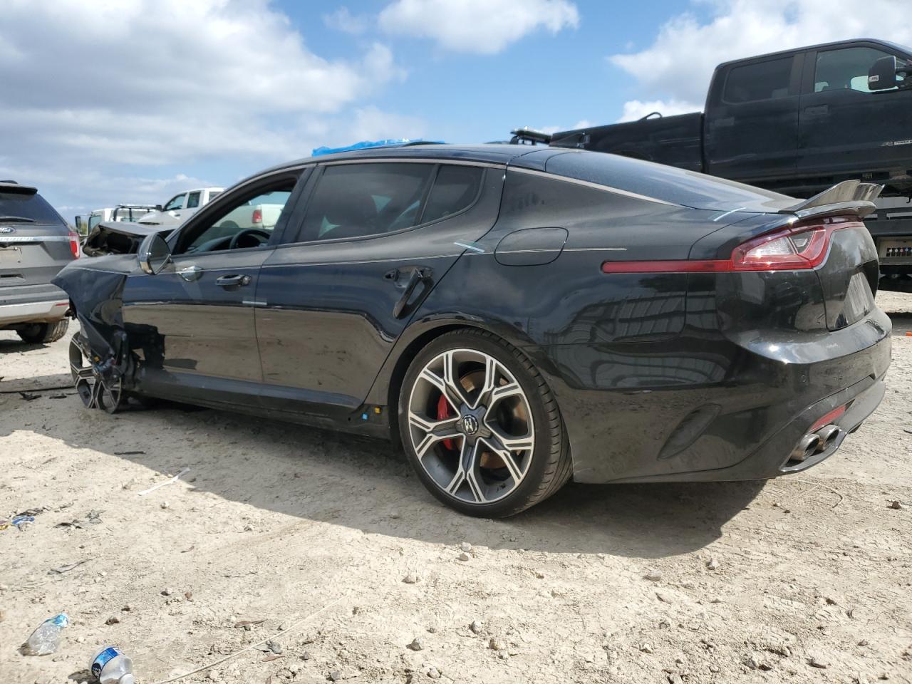2018 Kia Stinger - Image 2