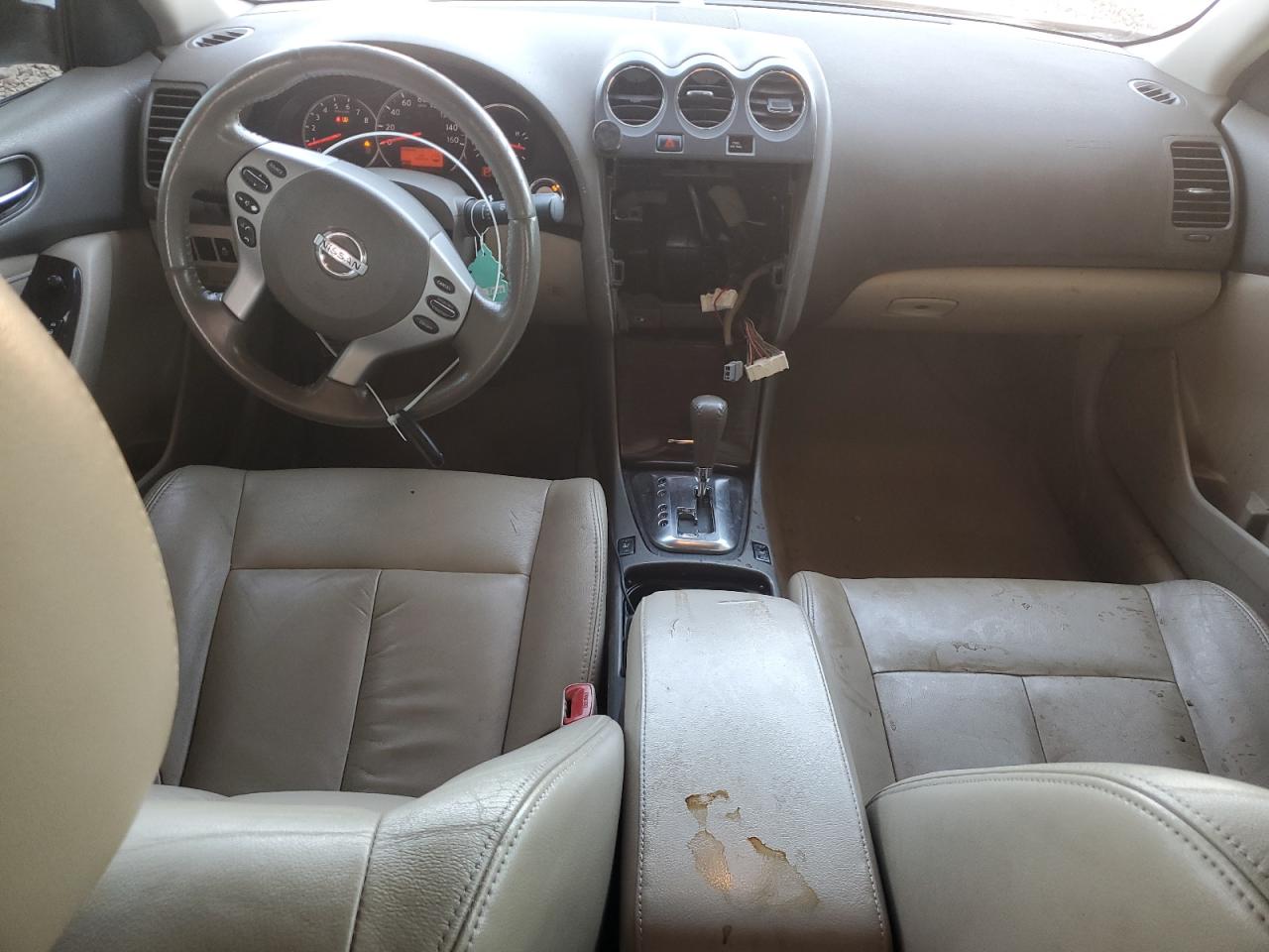 2012 Nissan Altima - Image 8