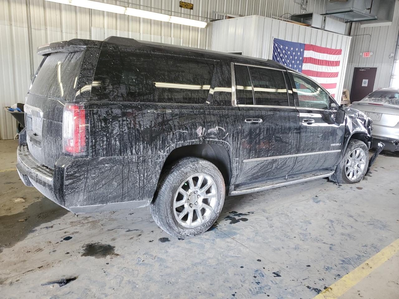 2018 GMC Yukon - Image 3