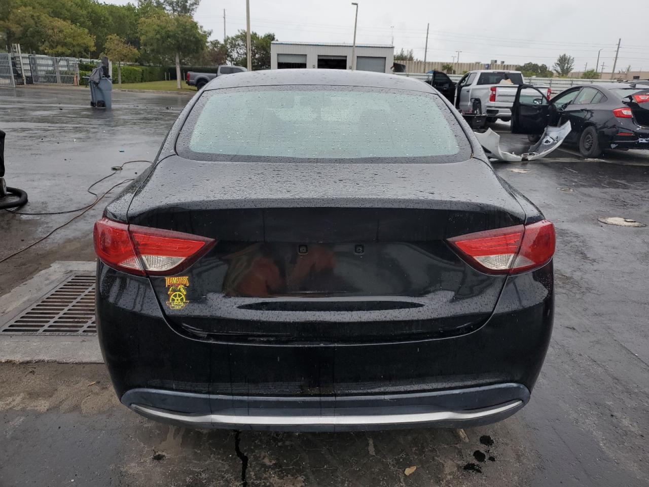 2015 Chrysler 200 - Image 6