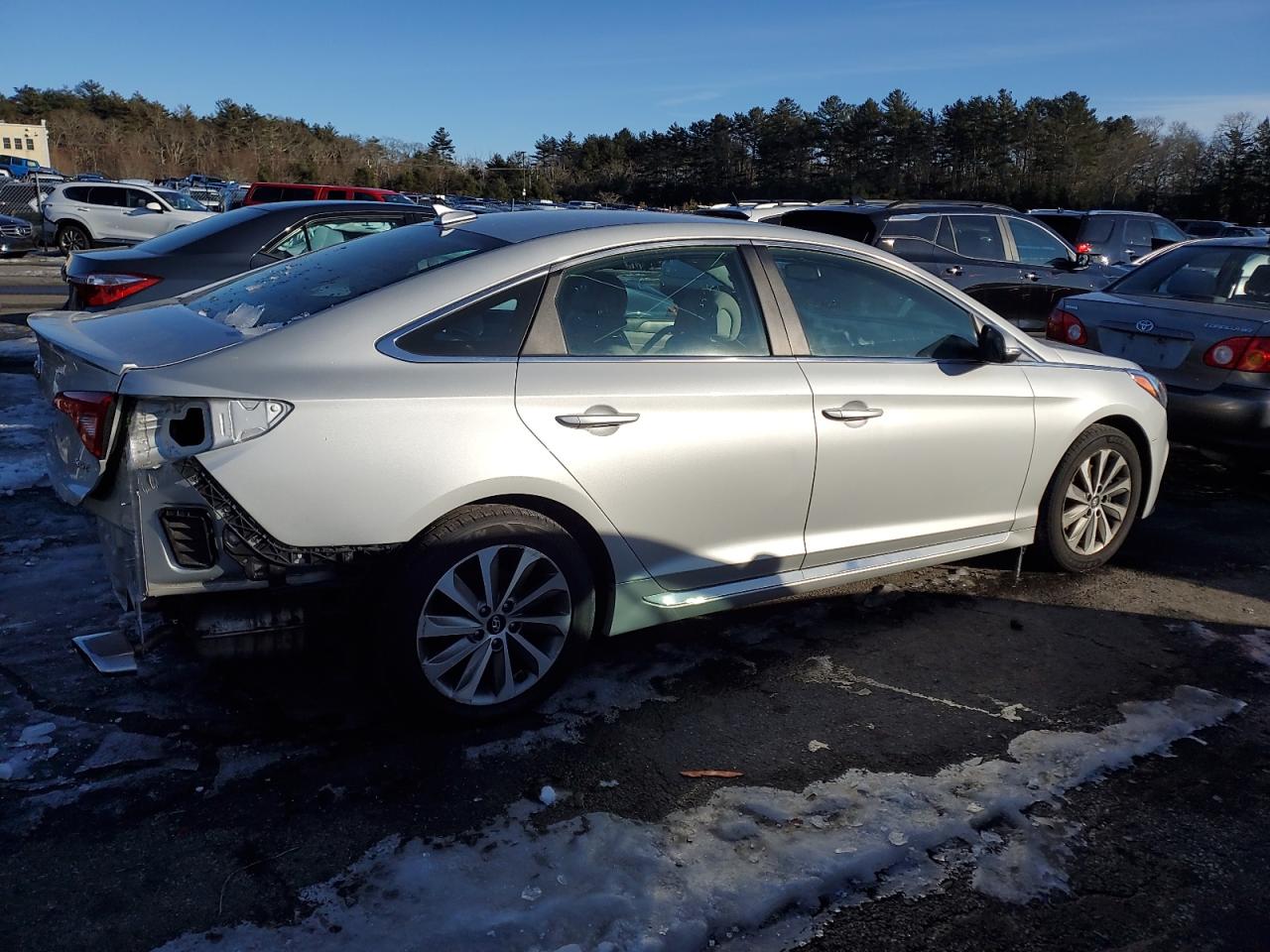 2016 Hyundai Sonata - Image 3