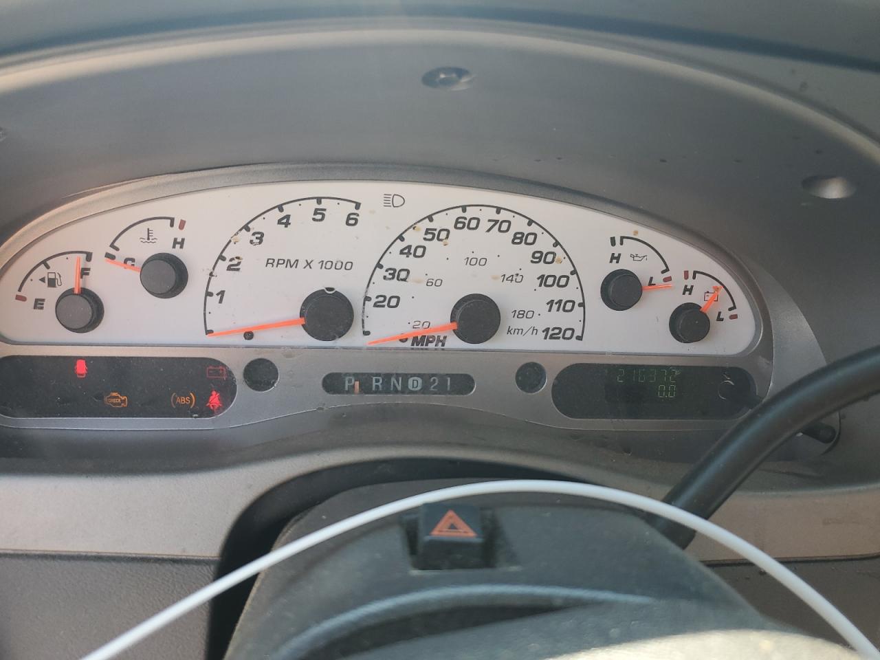2004 Ford Explorer - Image 9