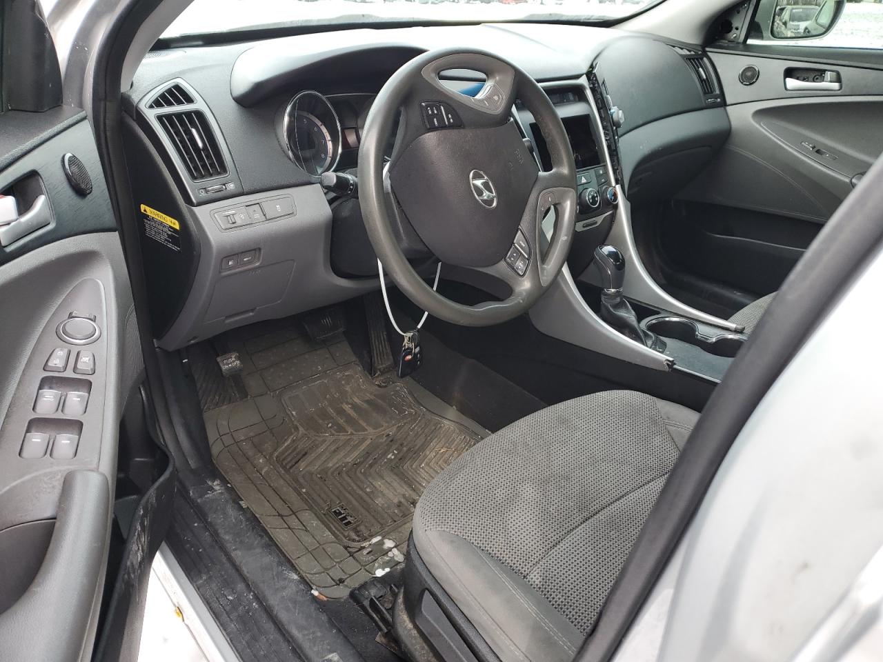 2014 Hyundai Sonata - Image 8