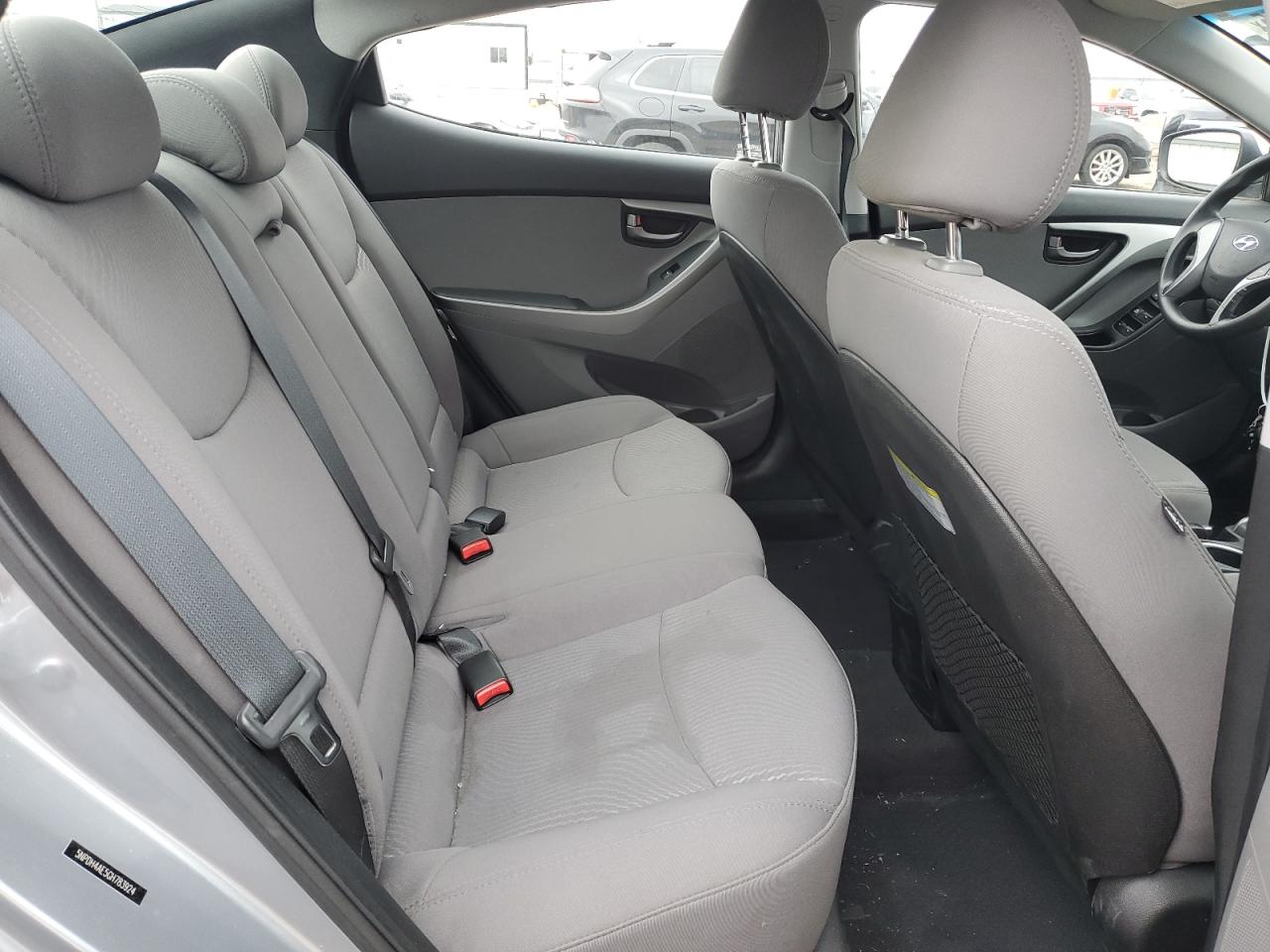 5npdh4ae5gh783924 5NPDH4AE5GH783924 2016 Hyundai Elantra Se