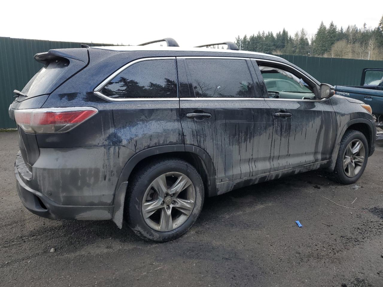 2015 Toyota Highlander - Image 3
