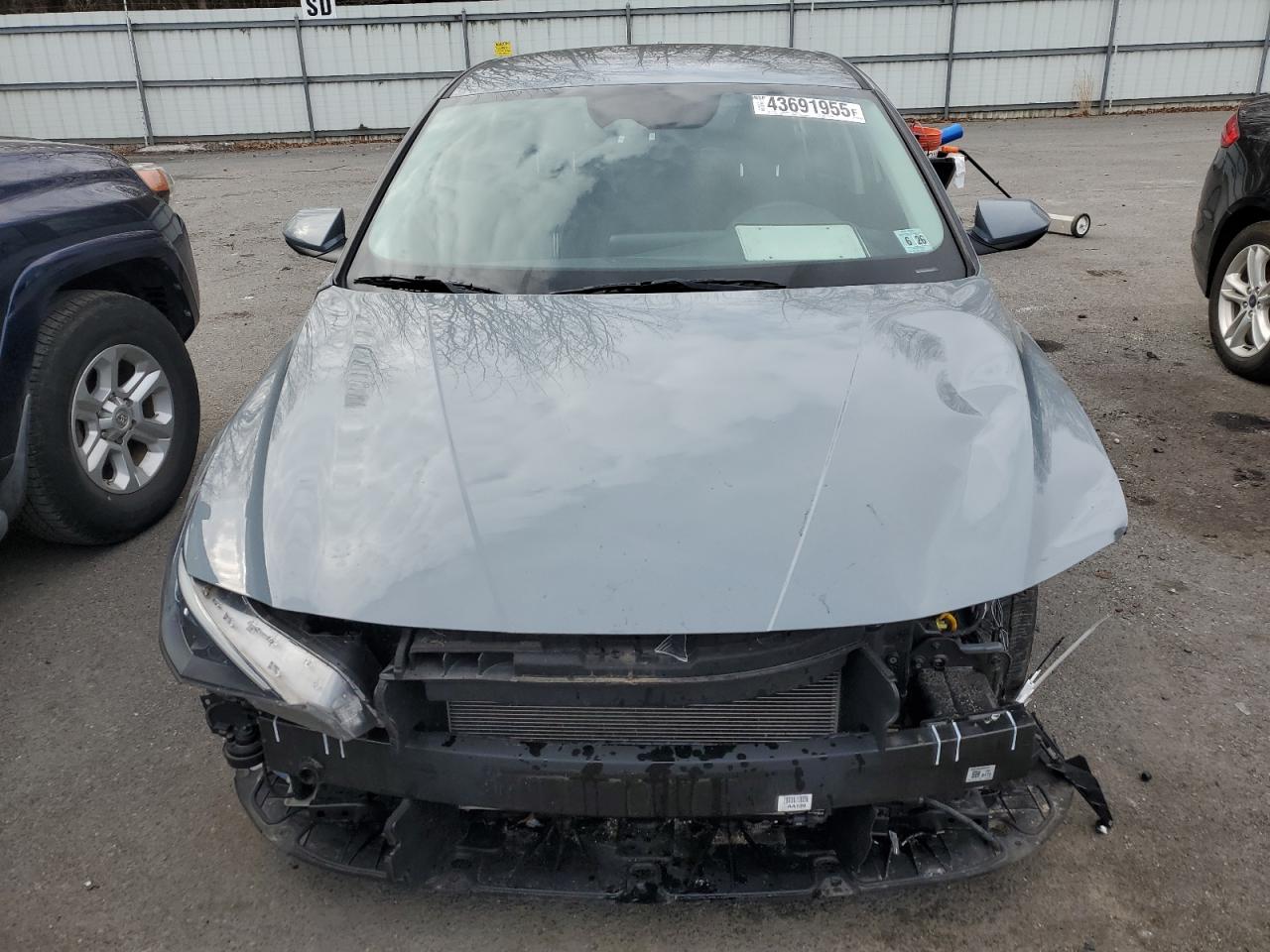 2021 Hyundai Elantra - Image 5