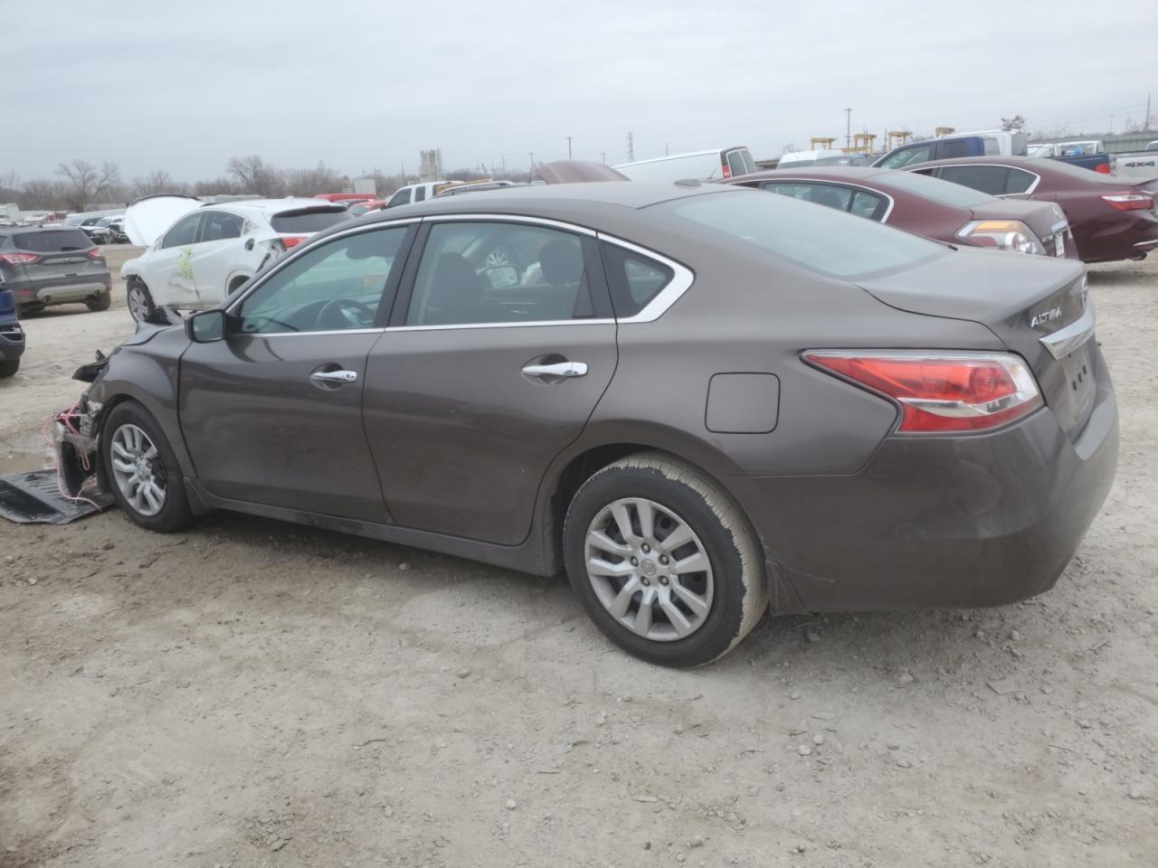 2015 Nissan Altima - Image 2