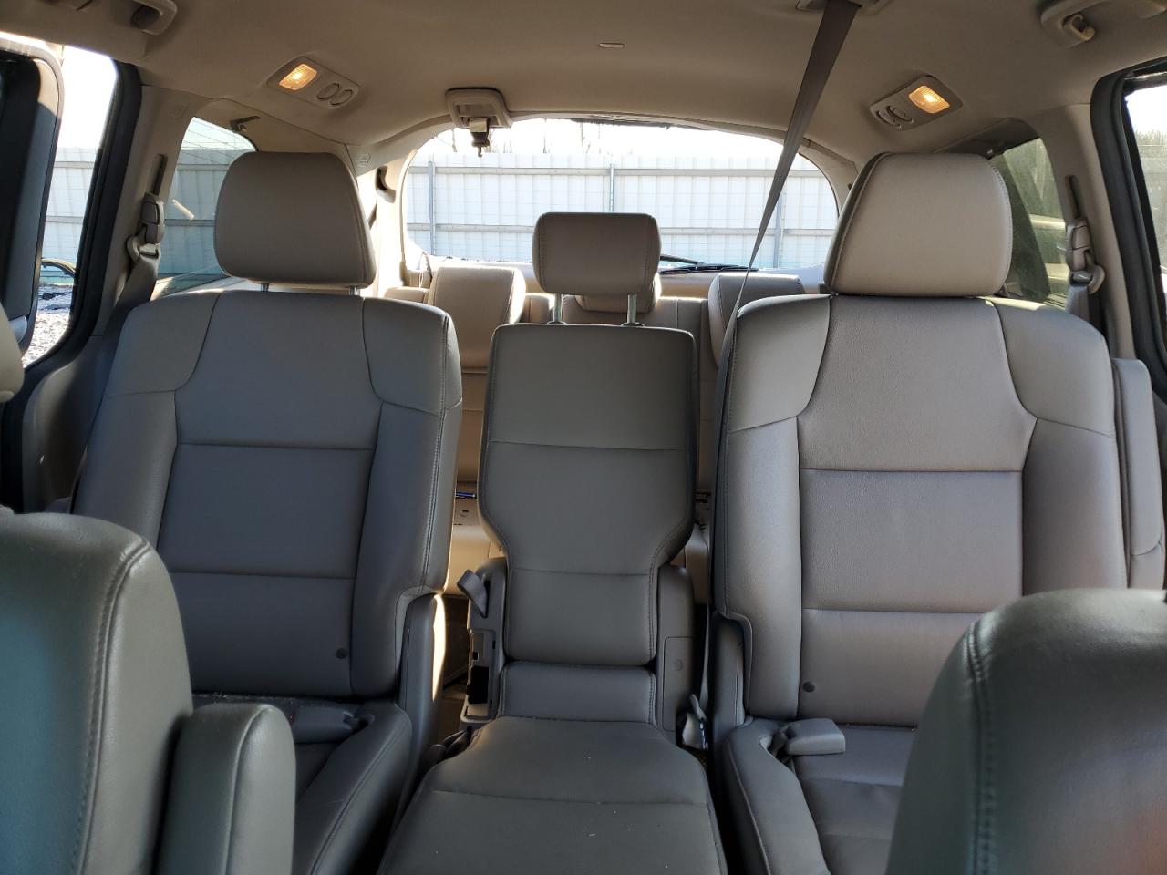 2014 Honda Odyssey - Image 10