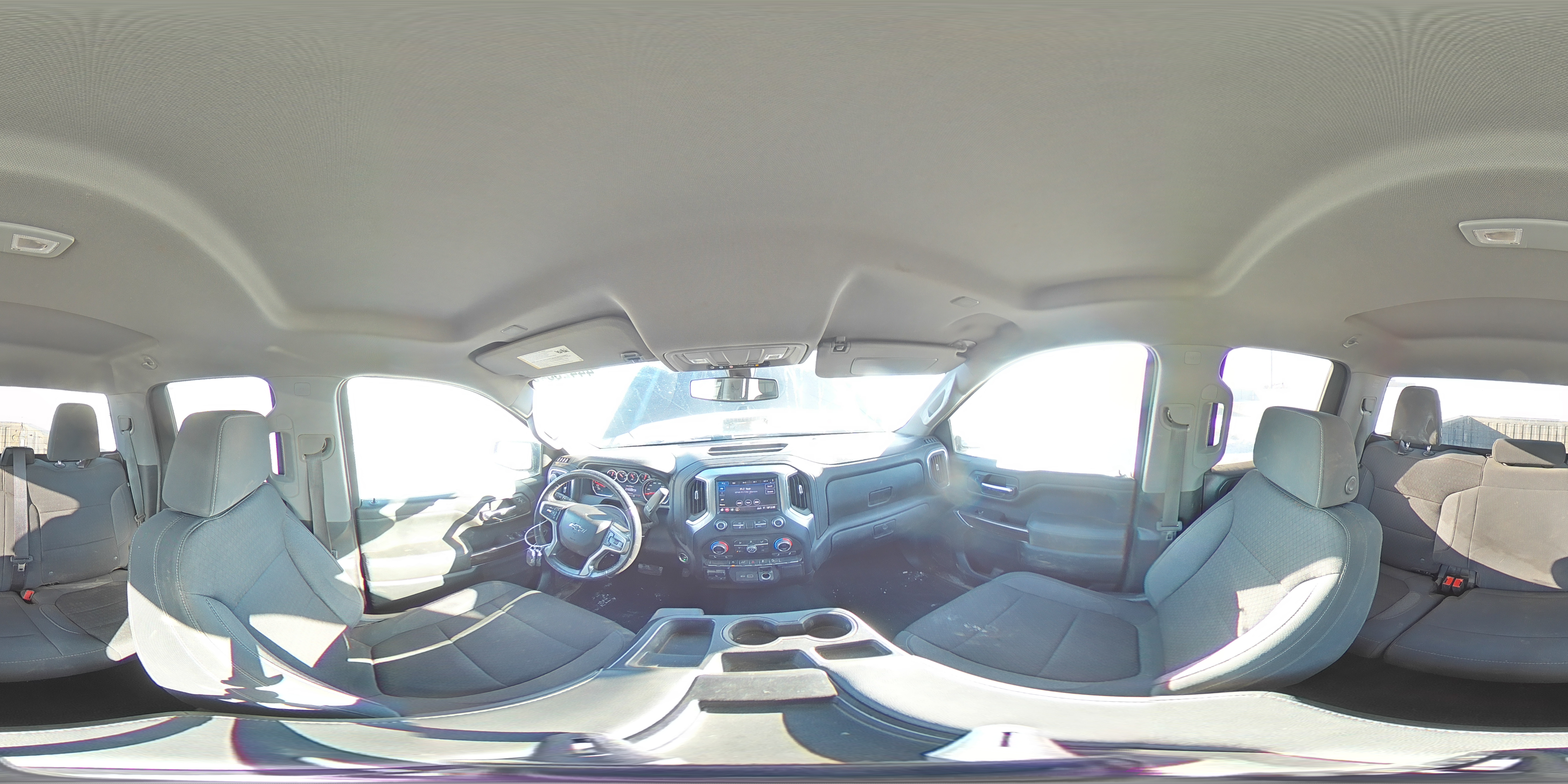 2020 Chevrolet Silverado - Image 13