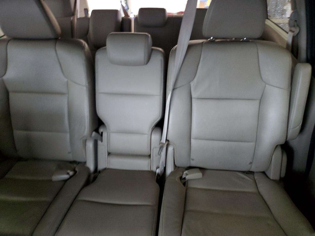 2014 Honda Odyssey - Image 10