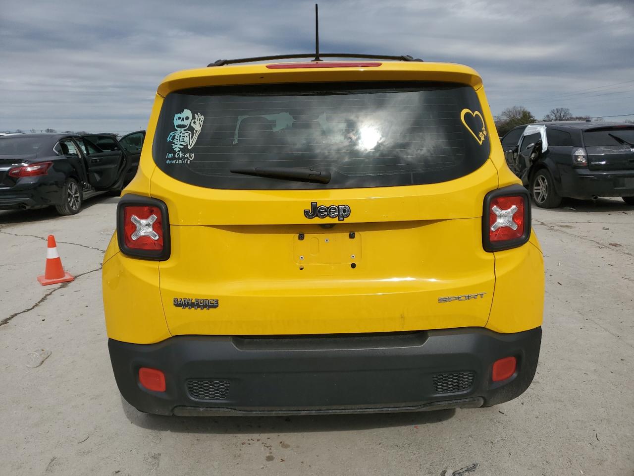 2016 Jeep Renegade - Image 6