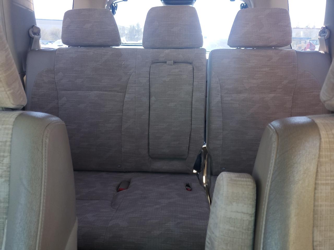 2004 Honda CR-V - Image 10