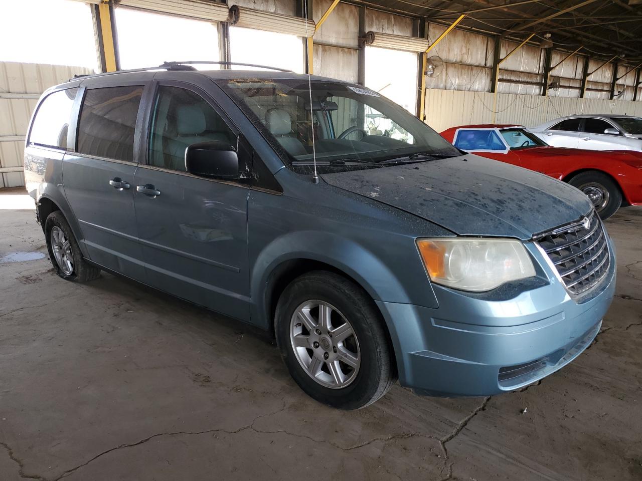 2010 Chrysler Town & Country - Image 4