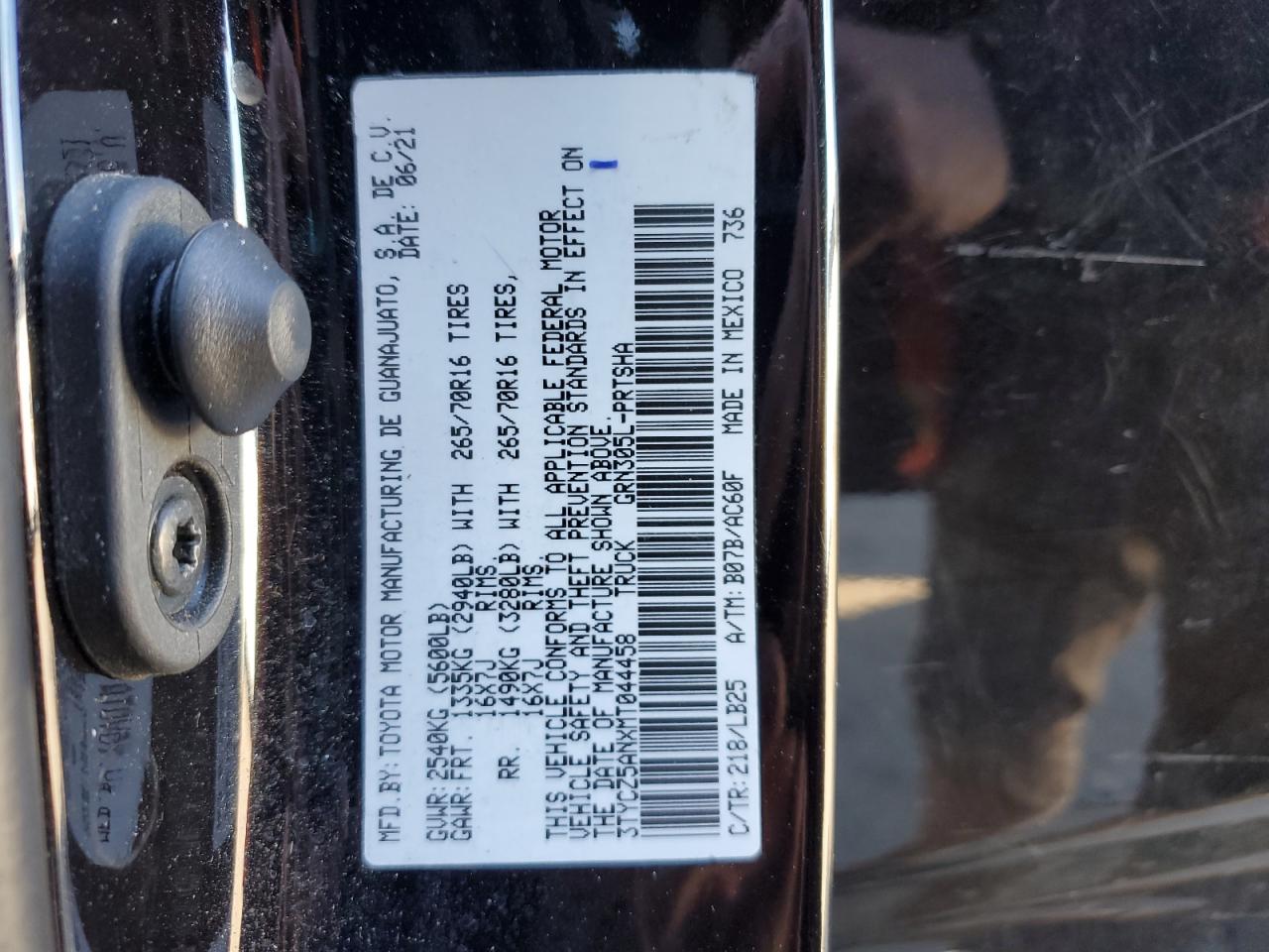 2021 Toyota Tacoma - Image 14
