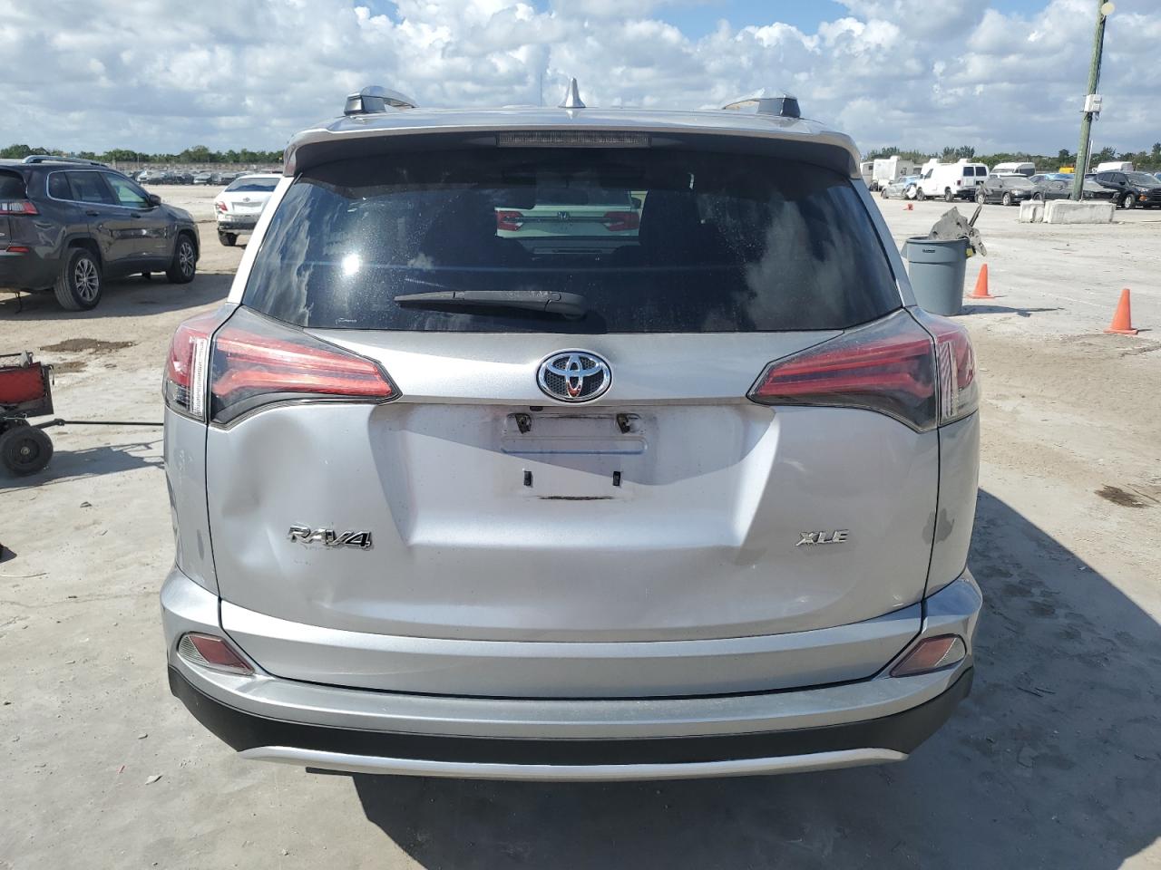 2016 Toyota RAV 4 - Image 6