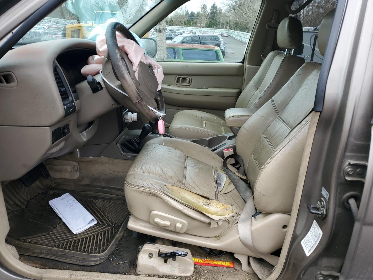2002 Nissan Pathfinder - Image 7