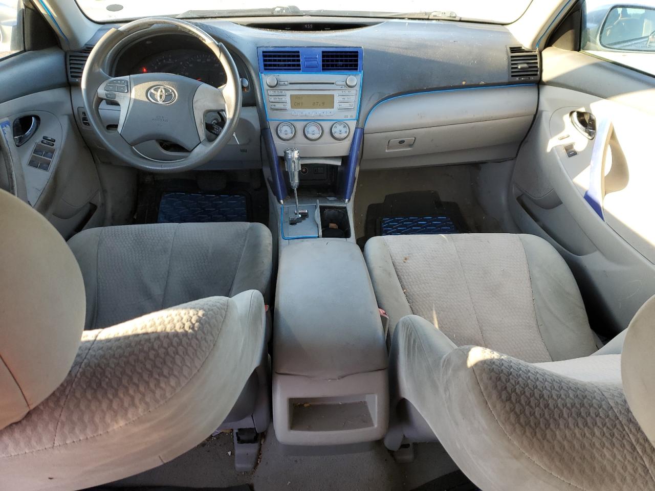 2011 Toyota Camry - Image 8