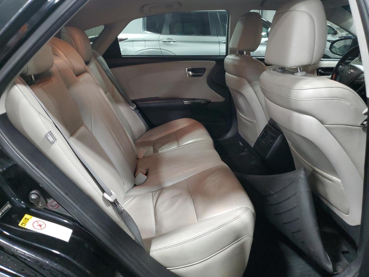 2013 Toyota Avalon - Image 11