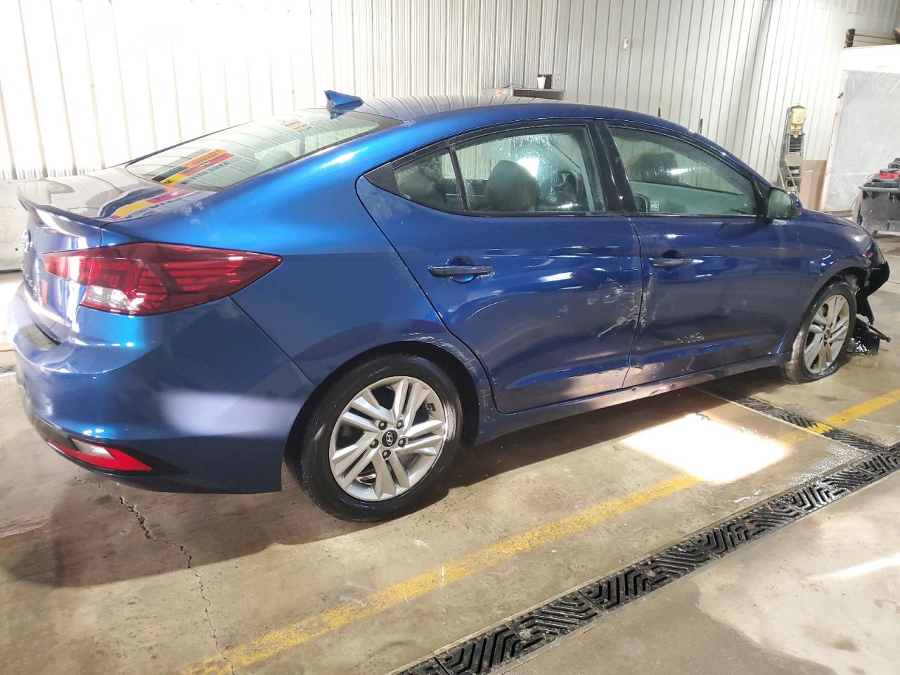 2020 Hyundai Elantra - Image 3