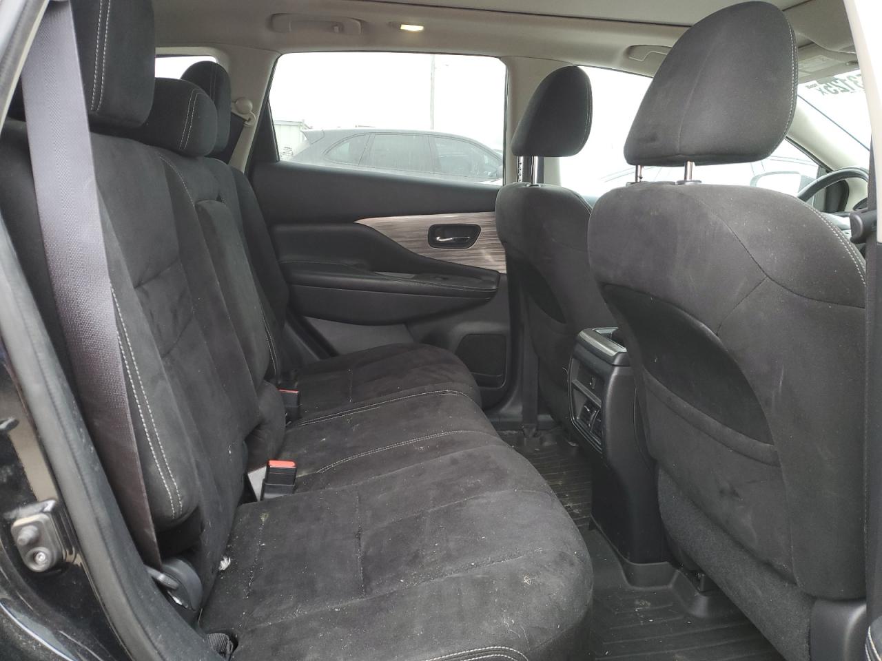 2015 Nissan Murano - Image 12