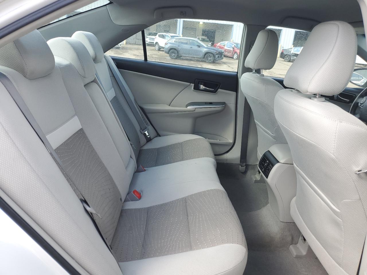 2014 Toyota Camry - Image 10