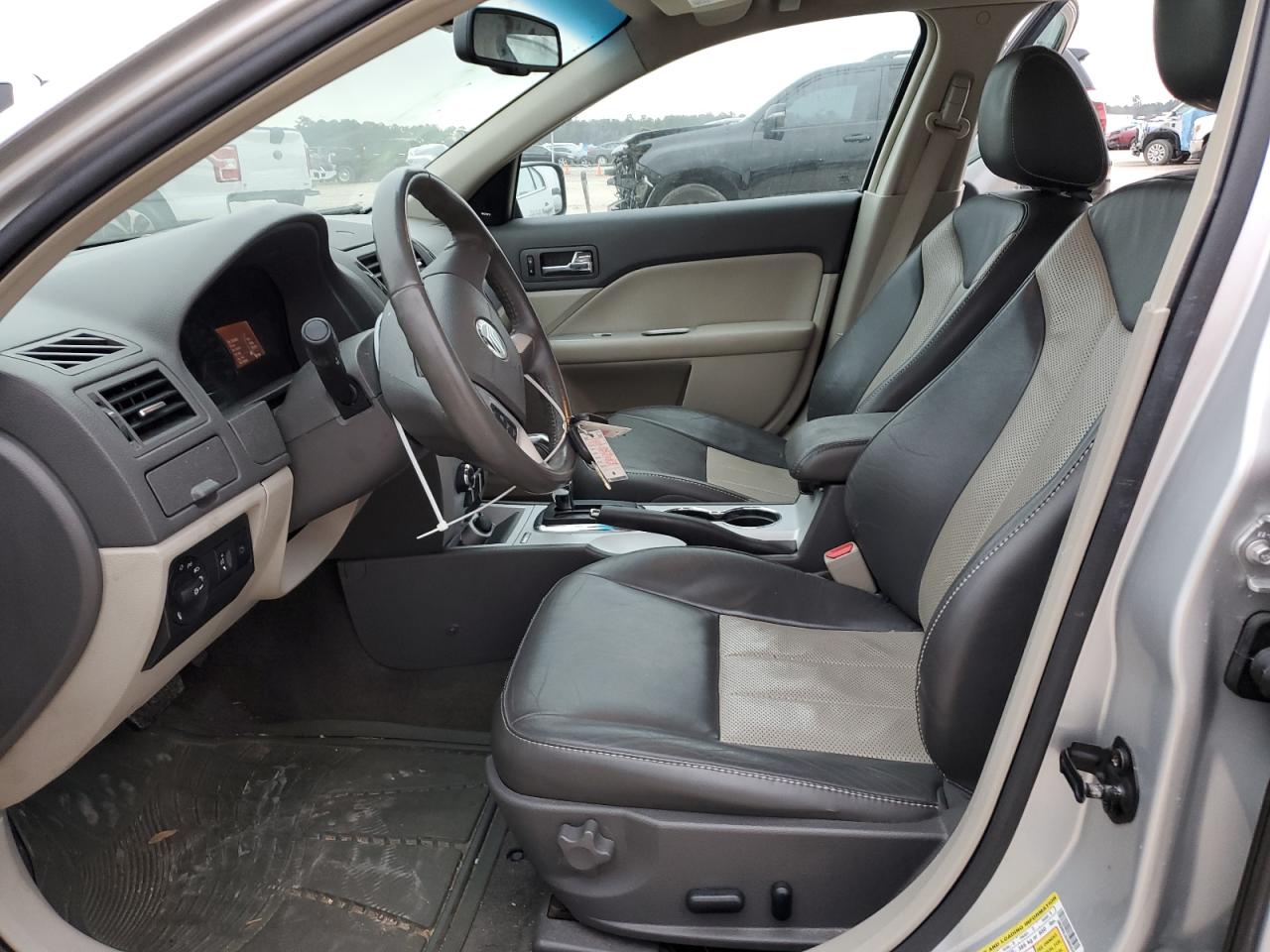 2010 Mercury Milan - Image 7