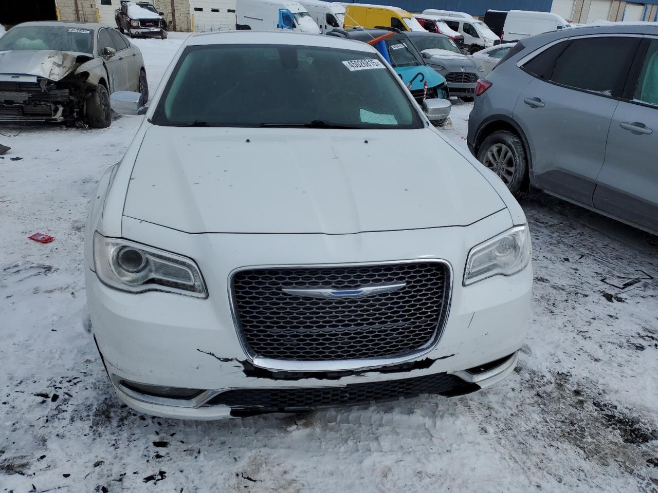 2018 Chrysler 300 - Image 5