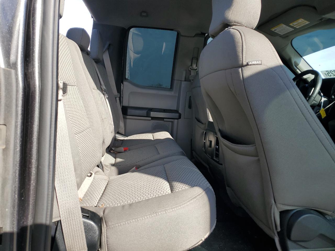 2016 Ford F-150 - Image 10