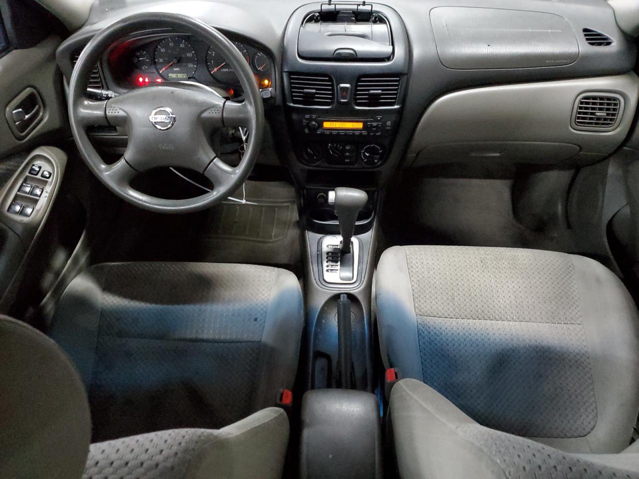 2004 Nissan Sentra - Image 8