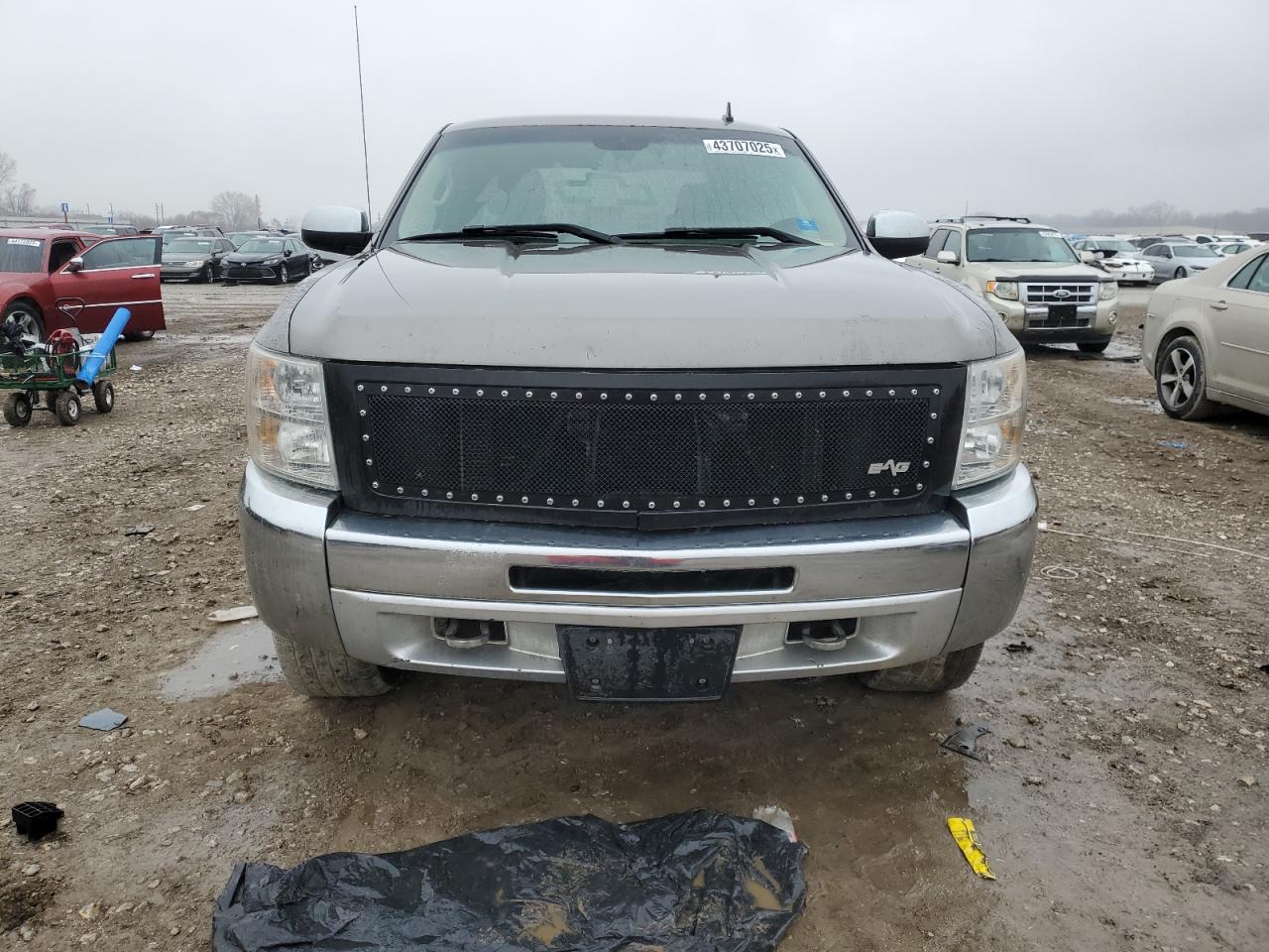 2012 Chevrolet Silverado - Image 5
