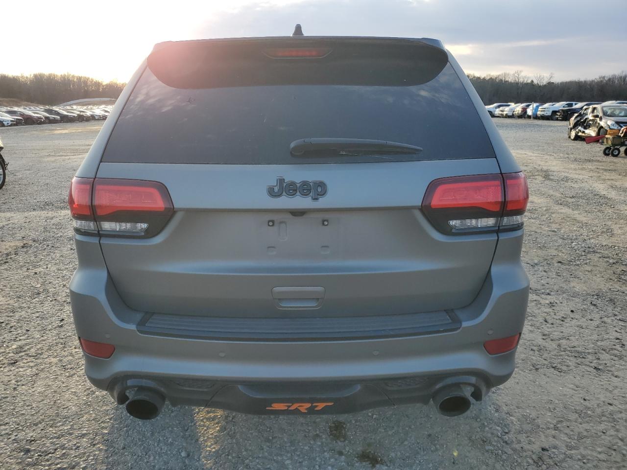 2017 Jeep Grand Cherokee - Image 6
