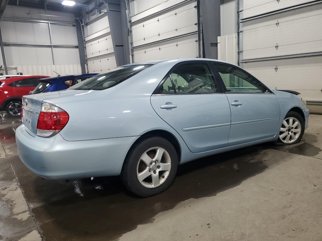 2005 Toyota Camry - Image 3