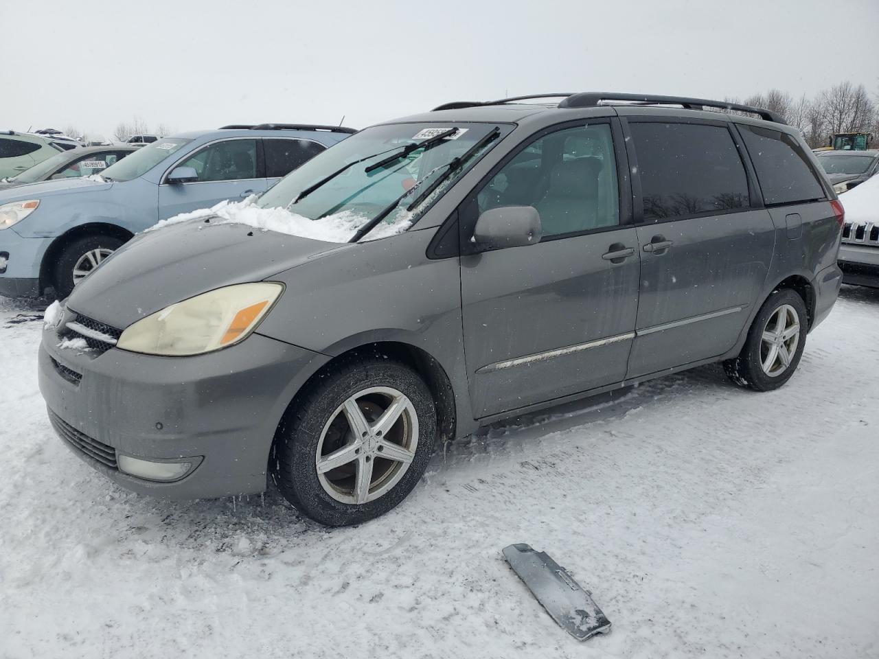 2004 Toyota Sienna - Image 1