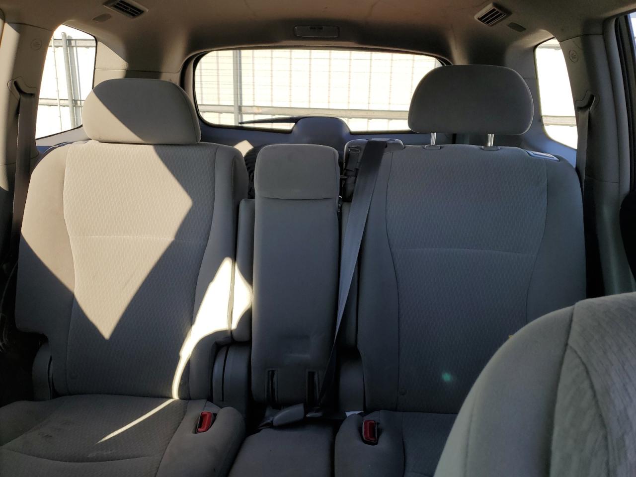 2010 Toyota Highlander - Image 10