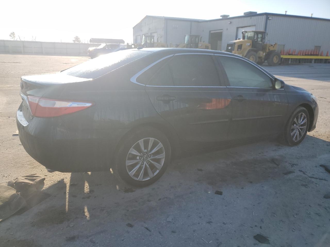 2016 Toyota Camry - Image 3