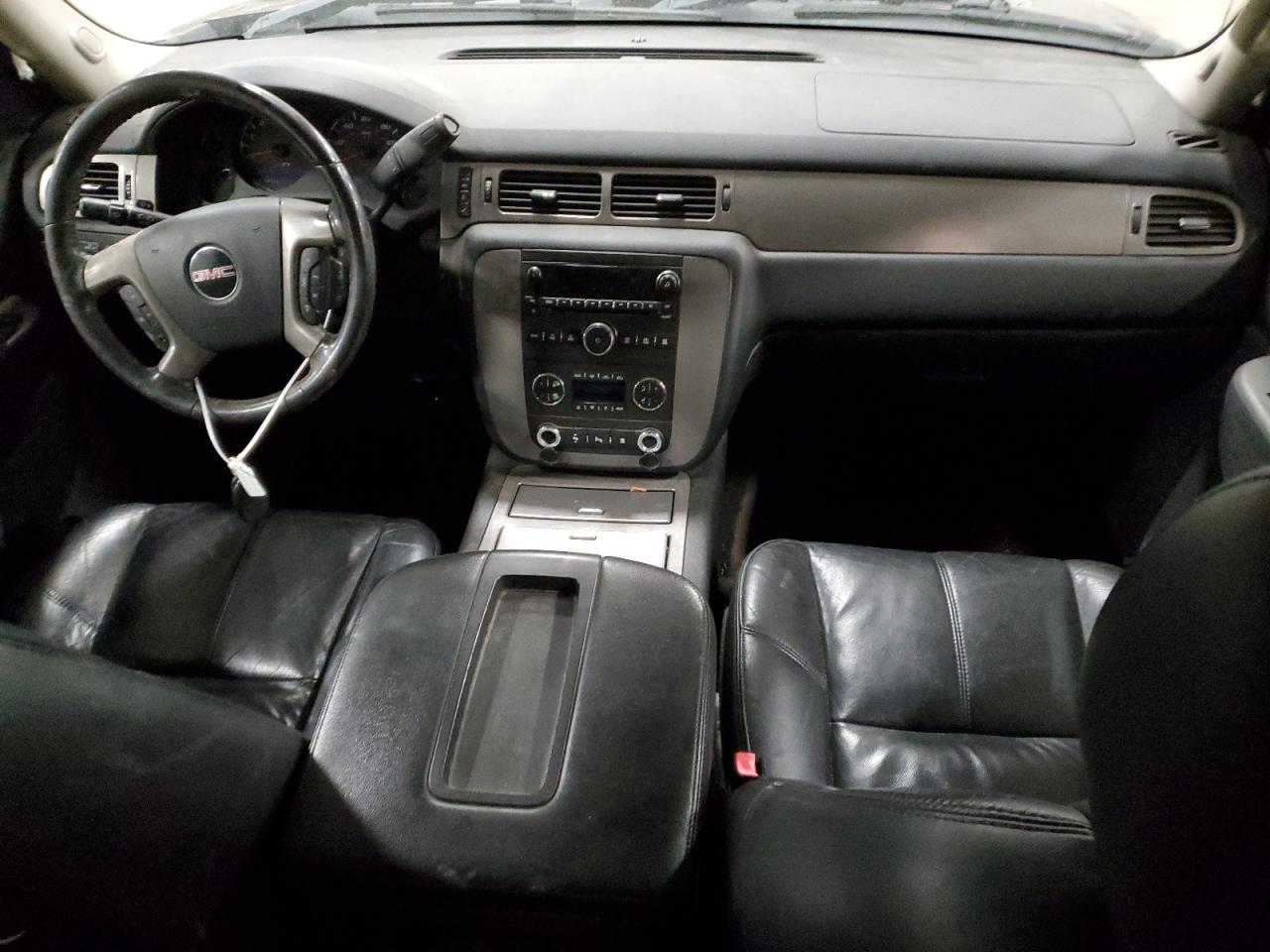 2011 GMC Sierra - Image 8