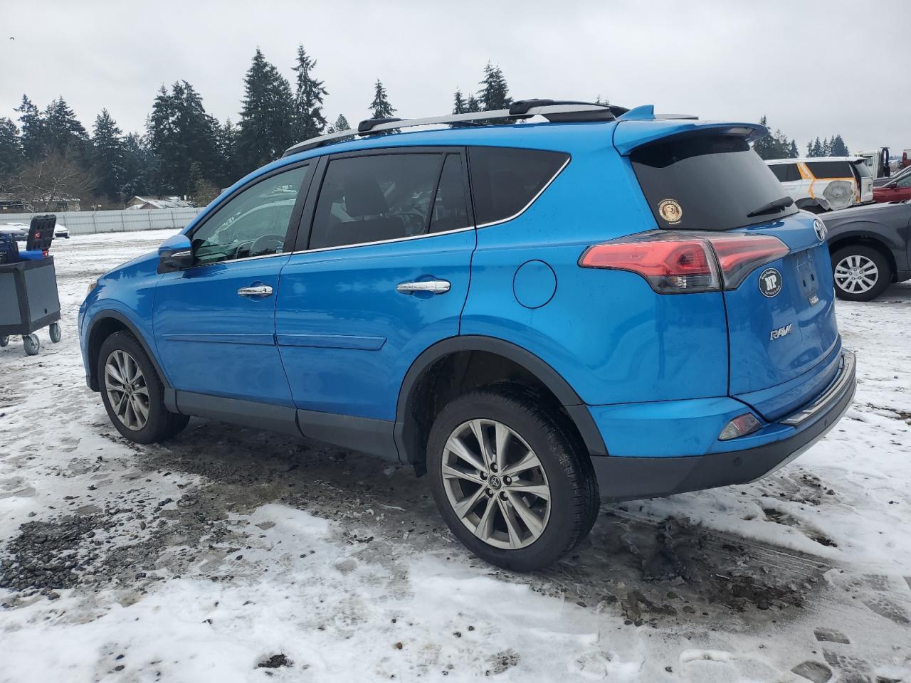 2017 Toyota RAV 4 - Image 2