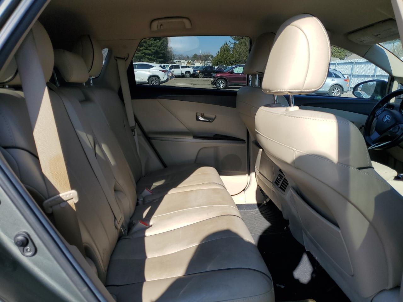 2013 Toyota Venza - Image 11