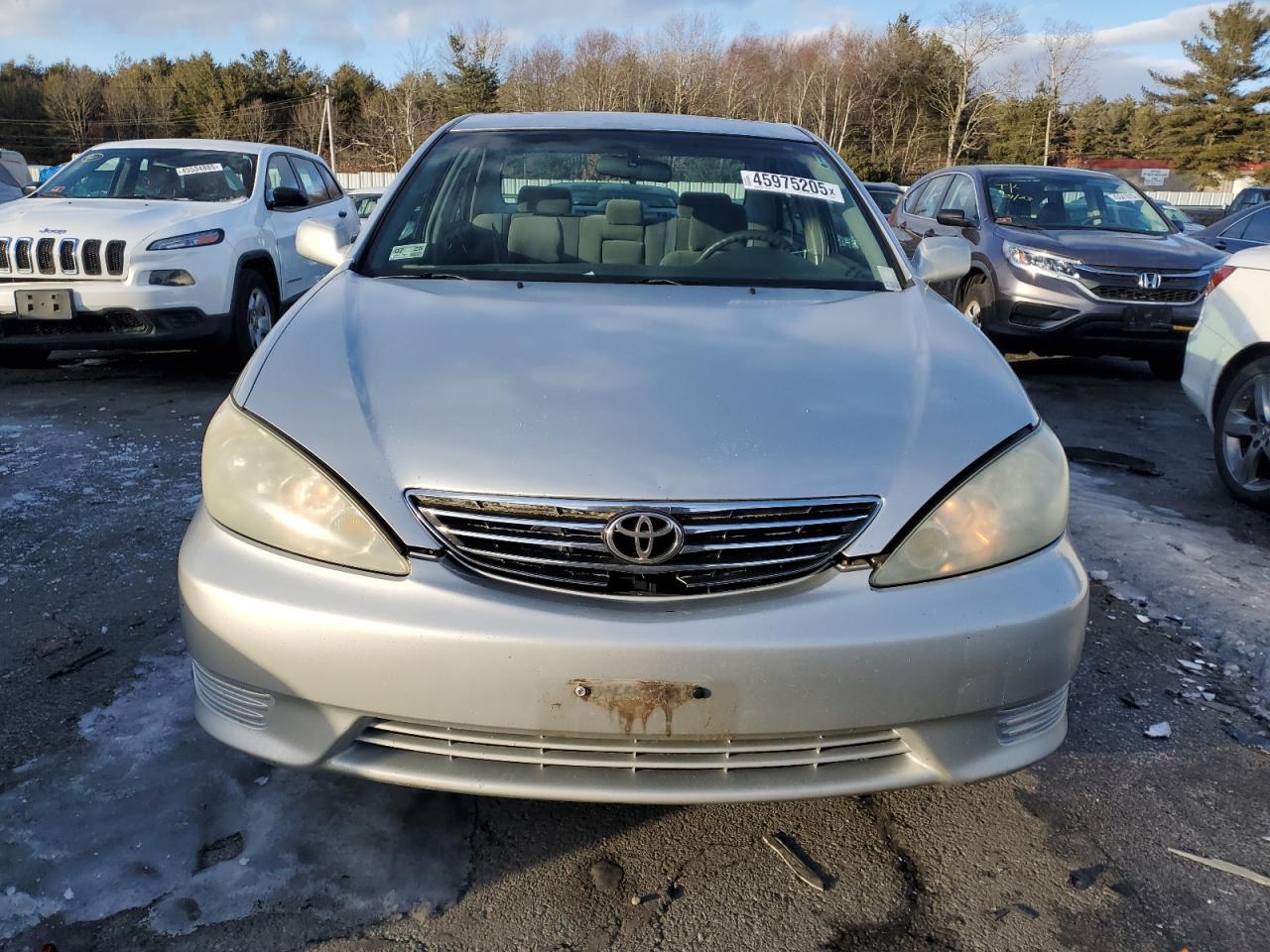 2005 Toyota Camry - Image 5