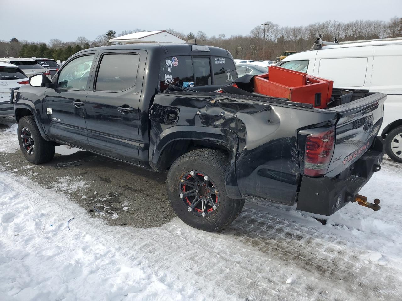 2016 Toyota Tacoma - Image 2