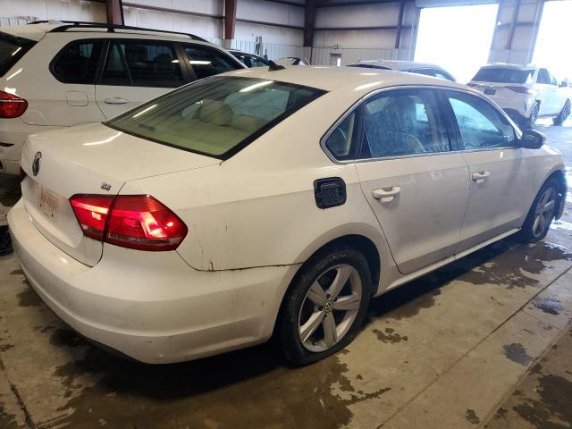  VOLKSWAGEN PASSAT 2012 Biały
