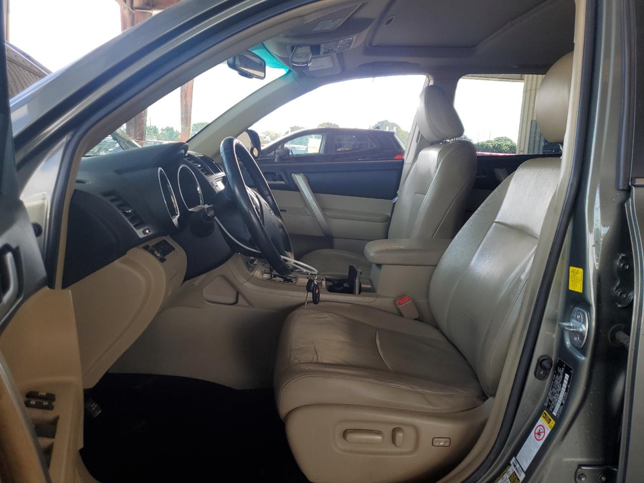 2011 Toyota Highlander - Image 7