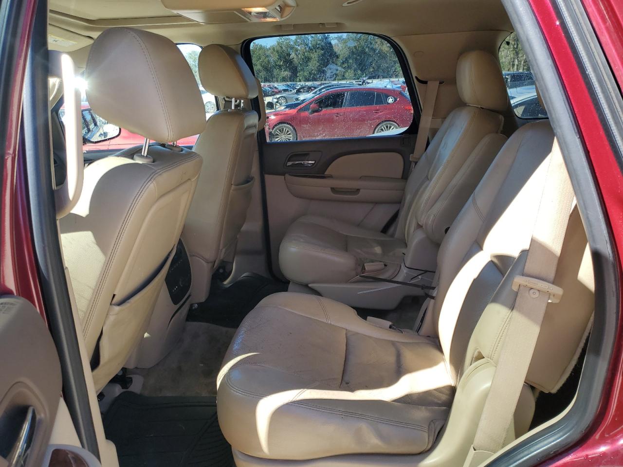 2011 Chevrolet Tahoe - Image 11