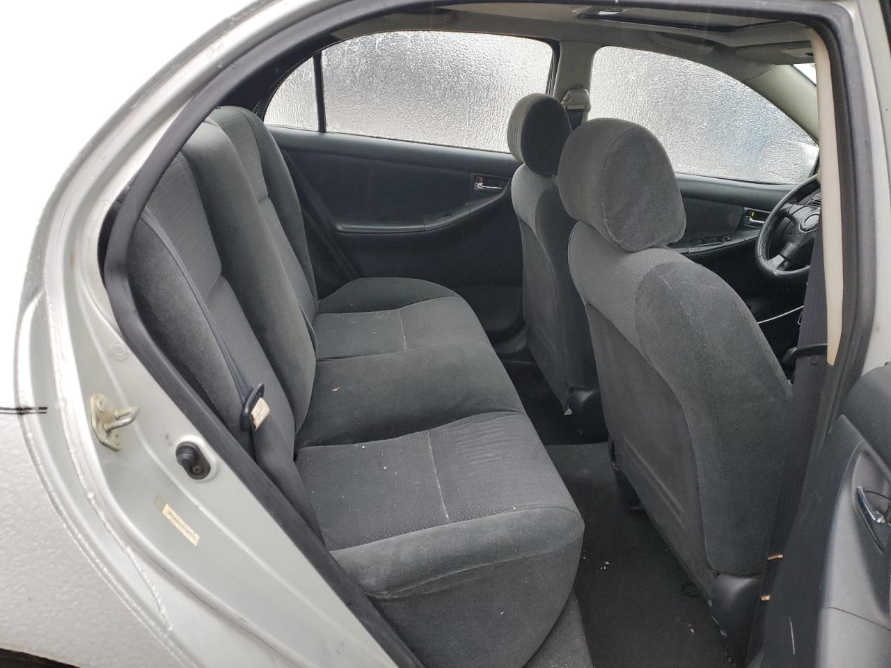 2004 Toyota Corolla - Image 10