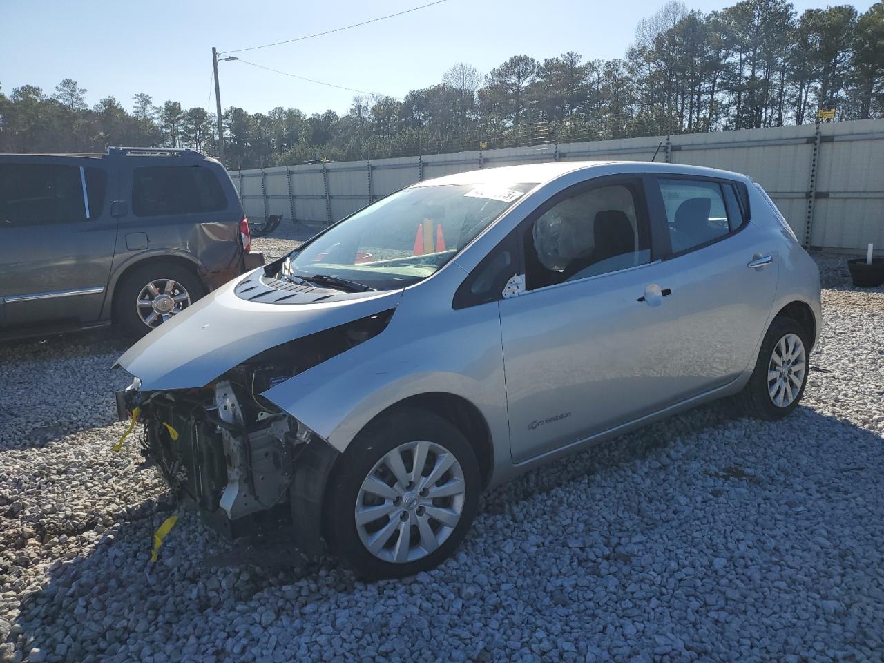2015 Nissan Leaf - Image 1