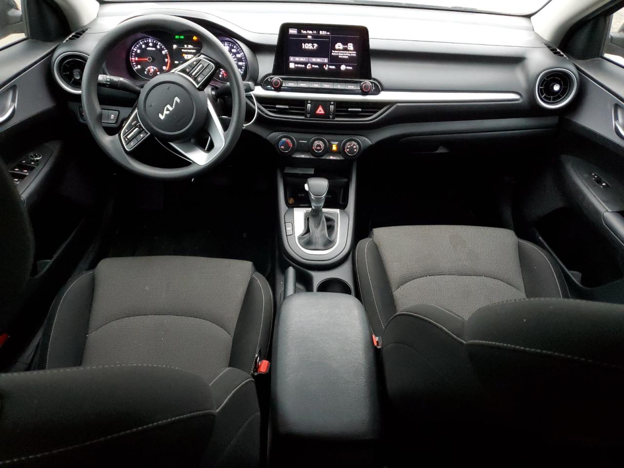 2022 Kia Forte - Image 8