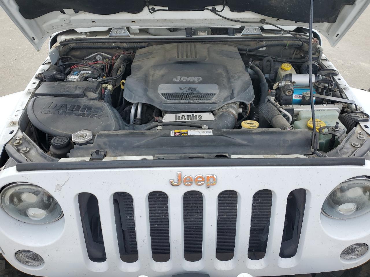 2014 Jeep Wrangler - Image 12